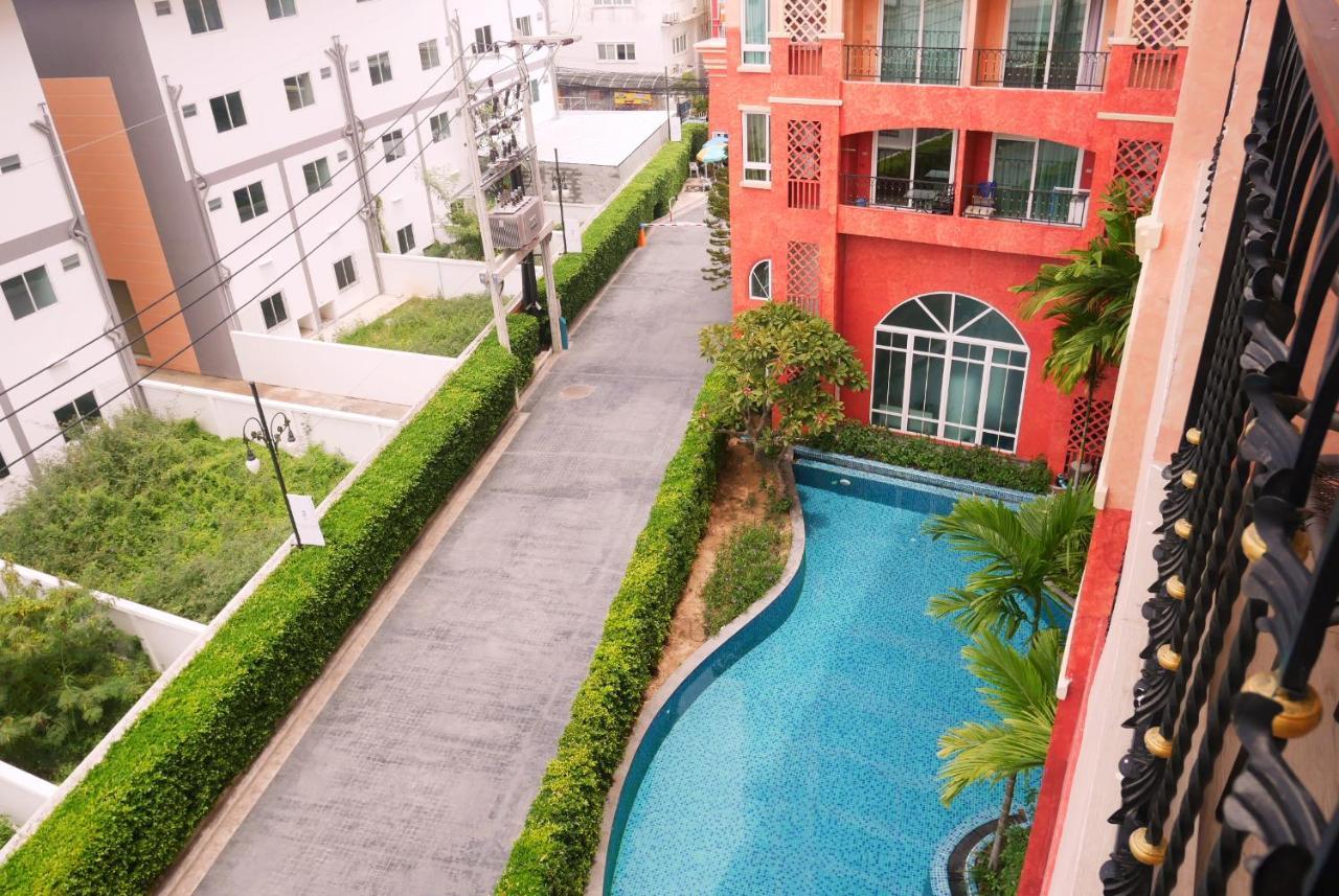 Seven Seas Resort Pattaya & Sofa Bed ジョムティエンビーチ エクステリア 写真