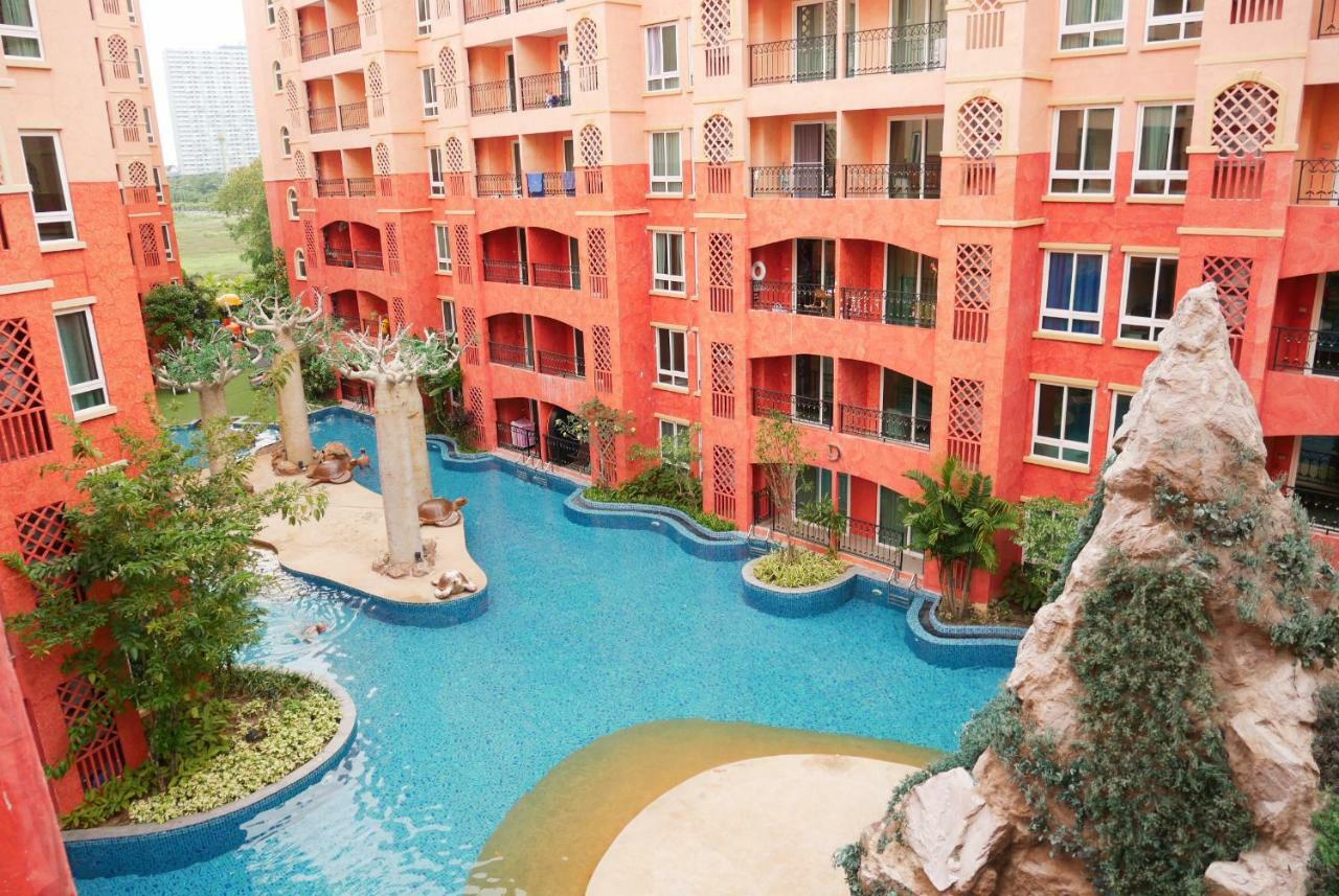 Seven Seas Resort Pattaya & Sofa Bed ジョムティエンビーチ エクステリア 写真