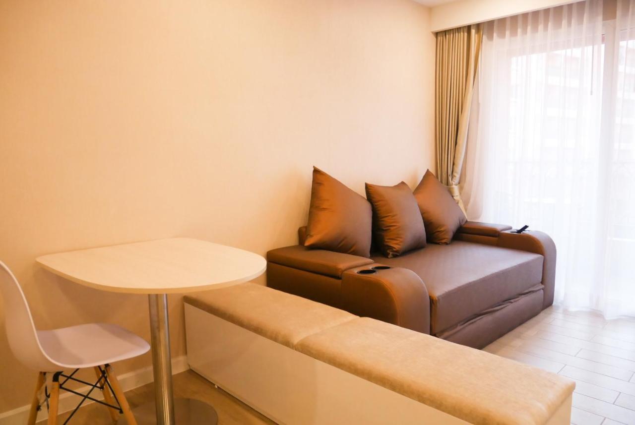 Seven Seas Resort Pattaya & Sofa Bed ジョムティエンビーチ エクステリア 写真